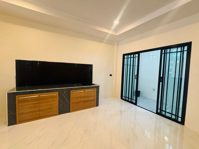 WhatsApp Image 2025-10-03 at 20.58.31_d235b354.jpg